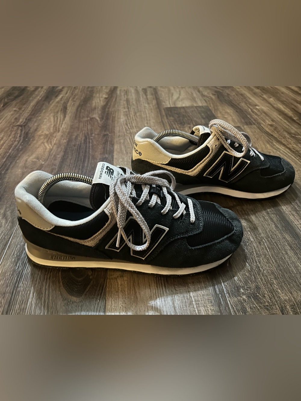 New Balance 574 Core Unisex Men 10 Women 11.5 Athletic Shoes Black/White